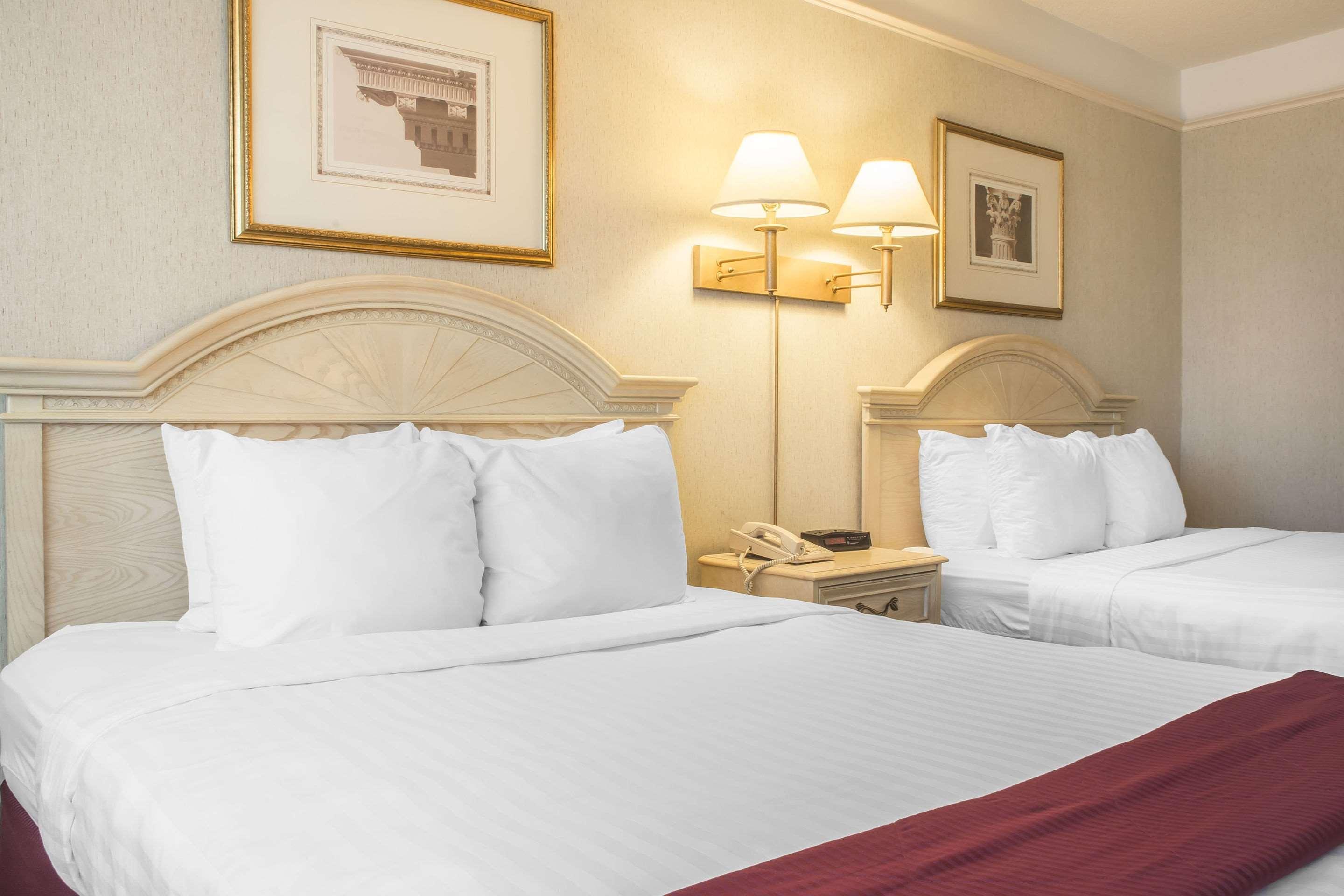 Clarion Hotel & Conference Centre Форт-Эри Экстерьер фото