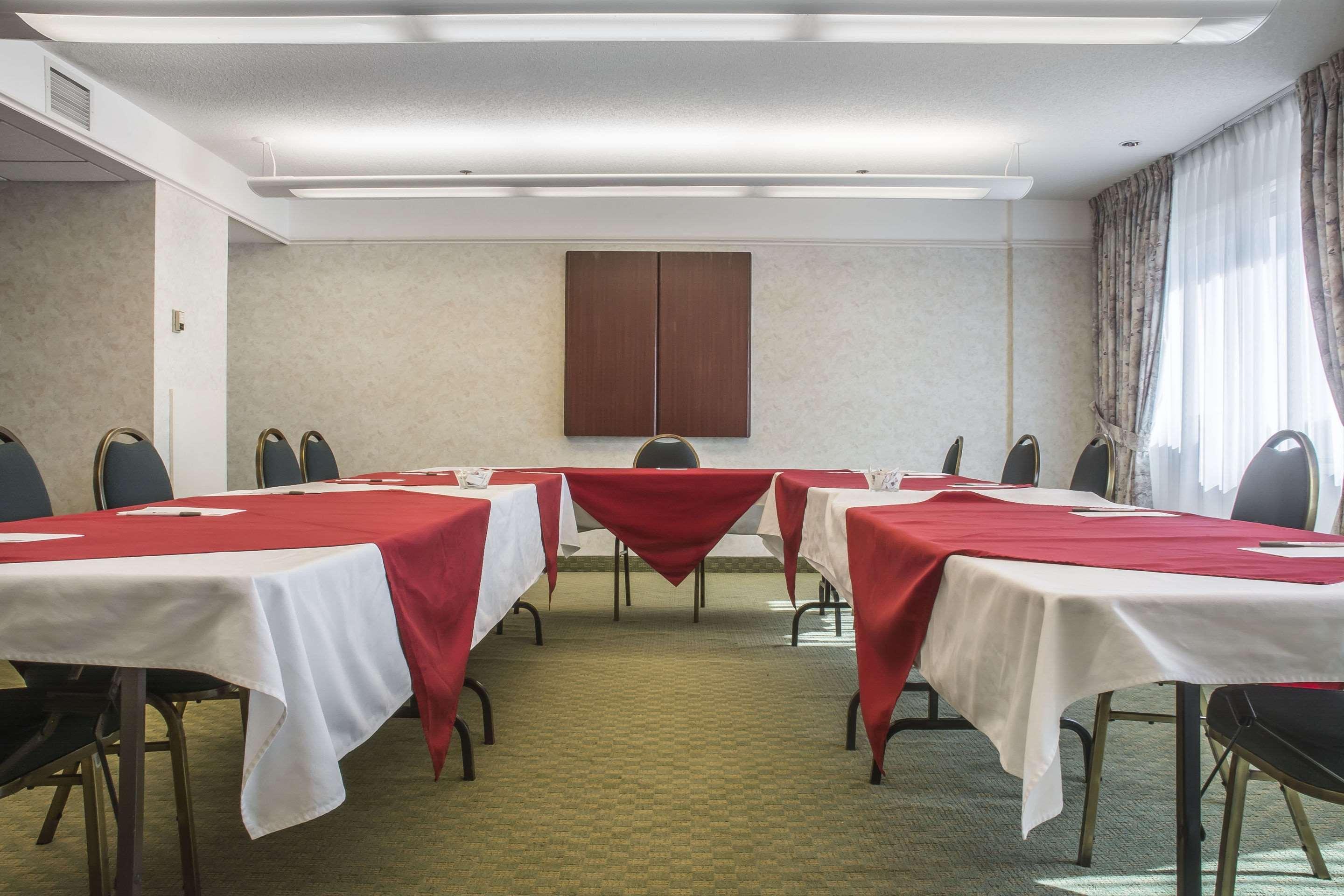 Clarion Hotel & Conference Centre Форт-Эри Экстерьер фото